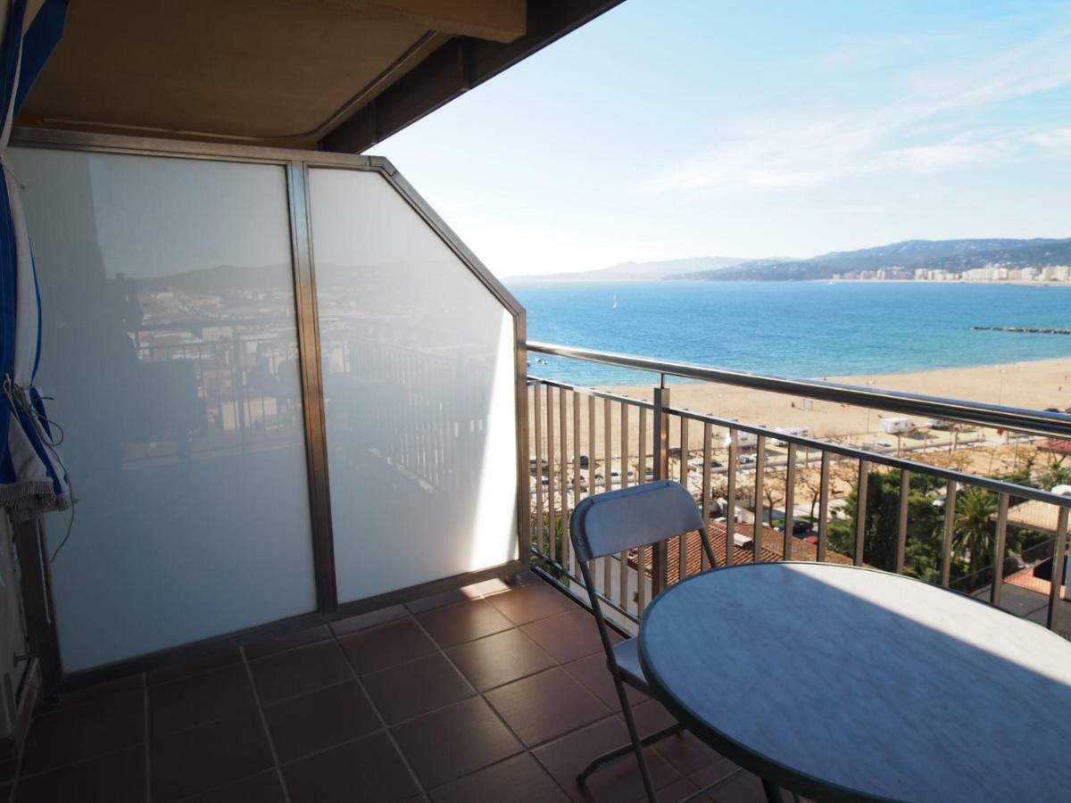 Seafront Apartment In Palamos Exterior photo