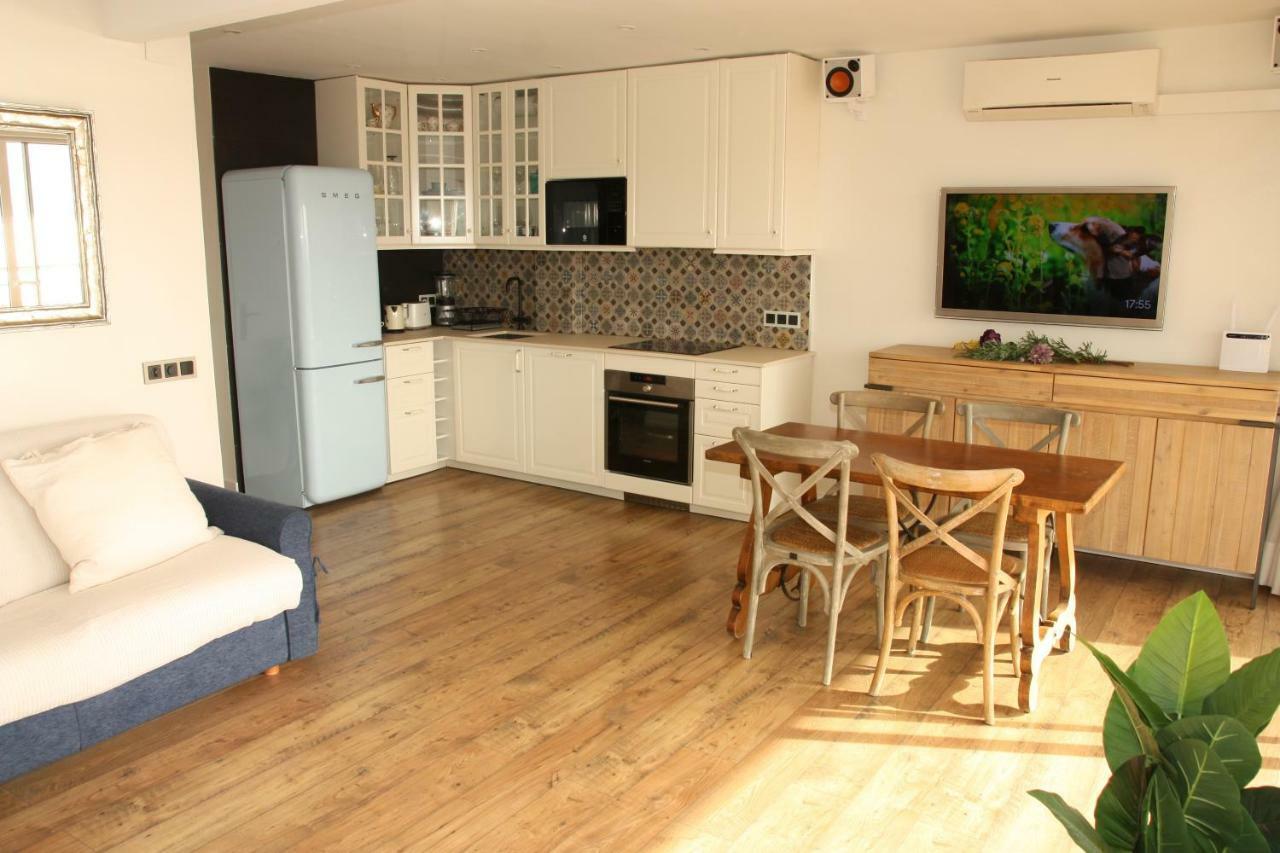 Seafront Apartment In Palamos Exterior photo